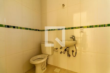 Casa de condomínio para alugar com 101m², 3 quartos e 1 vaga Casa de condomínio para alugar com 101m², 3 quartos e 1 vagaBanheiro