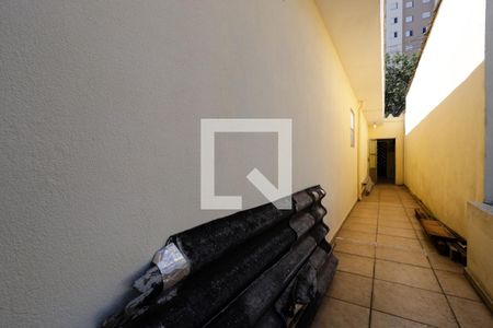 Casa à venda com 192m², 2 quartos e 3 vagasCorredor externo