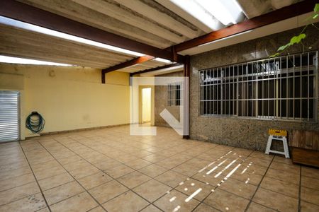 Casa à venda com 192m², 2 quartos e 3 vagasGaragem