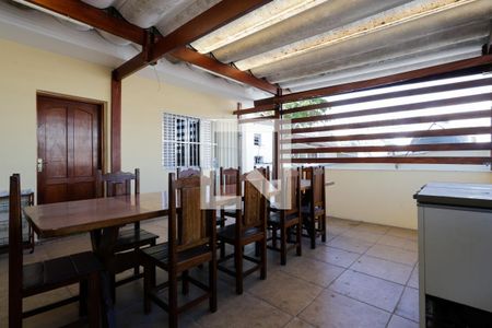 Casa à venda com 192m², 2 quartos e 3 vagasTerraço e churrasqueira