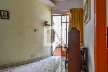 Apartamento à venda com 117m², 2 quartos e sem vagaSala