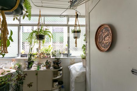 Apartamento à venda com 120m², 3 quartos e 2 vagas Apartamento à venda com 120m², 3 quartos e 2 vagasÁrea de Serviço