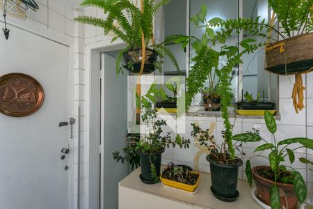 Apartamento à venda com 120m², 3 quartos e 2 vagas Apartamento à venda com 120m², 3 quartos e 2 vagasÁrea de Serviço