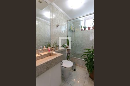 Apartamento à venda com 120m², 3 quartos e 2 vagas Apartamento à venda com 120m², 3 quartos e 2 vagasBanheiro