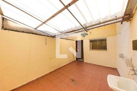 Casa à venda com 69m², 2 quartos e 1 vagaÁrea de Serviço