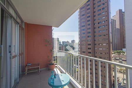 Apartamento à venda com 140m², 2 quartos e sem vaga Apartamento à venda com 140m², 2 quartos e sem vagaSacada