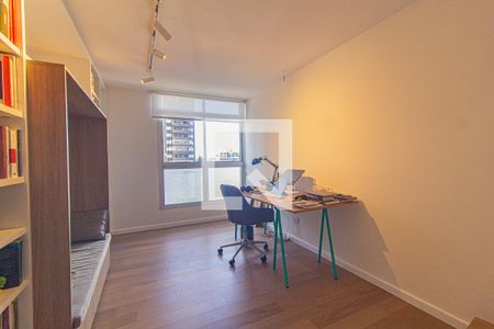 Apartamento à venda com 140m², 2 quartos e sem vaga Apartamento à venda com 140m², 2 quartos e sem vagaEscritório