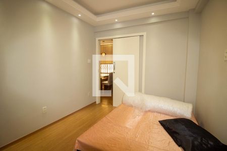 Quarto 1 de apartamento à venda com 2 quartos, 70m² em Tijuca, Rio de Janeiro