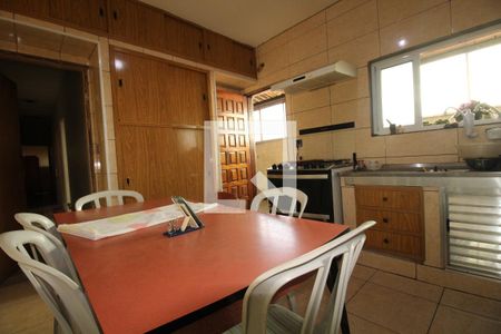 Cozinha de casa à venda com 3 quartos, 158m² em Vila Nivi, São Paulo