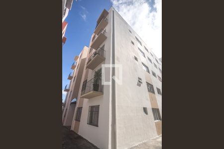 Apartamento para alugar com 68m², 2 quartos e 2 vagasFachada
