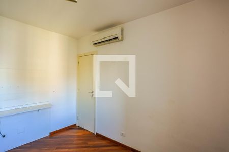 Apartamento para alugar com 151m², 4 quartos e 3 vagas Apartamento para alugar com 151m², 4 quartos e 3 vagasQuarto 2