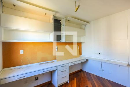 Apartamento para alugar com 151m², 4 quartos e 3 vagas Apartamento para alugar com 151m², 4 quartos e 3 vagasQuarto 2