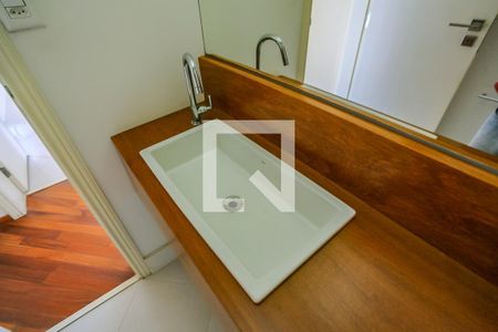 Lavabo de apartamento para alugar com 4 quartos, 151m² em Jardim Colombo, São Paulo