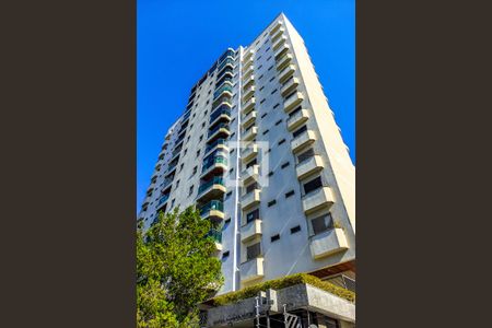 Apartamento para alugar com 151m², 4 quartos e 3 vagas Apartamento para alugar com 151m², 4 quartos e 3 vagasFachada