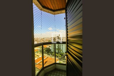 Apartamento para alugar com 151m², 4 quartos e 3 vagas Apartamento para alugar com 151m², 4 quartos e 3 vagasSuíte 1 - Sacada