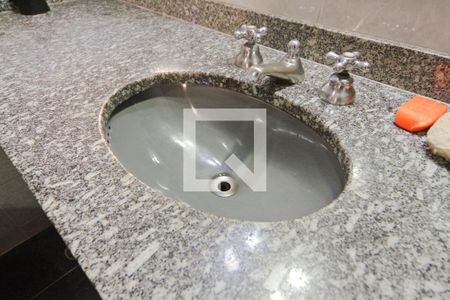 Casa à venda com 190m², 3 quartos e 4 vagasBanheiro da Suíte