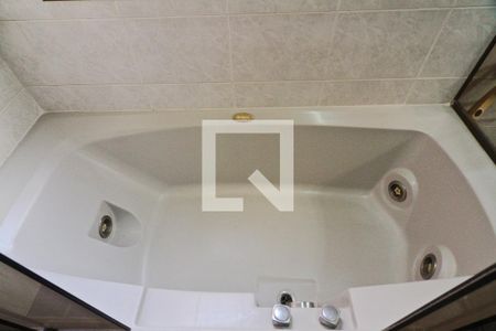 Casa à venda com 190m², 3 quartos e 4 vagasBanheiro da Suíte