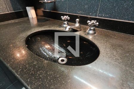 Casa à venda com 190m², 3 quartos e 4 vagasBanheiro 2