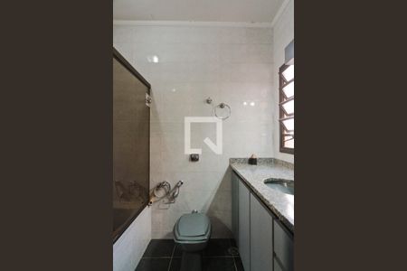 Casa à venda com 190m², 3 quartos e 4 vagasBanheiro da Suíte