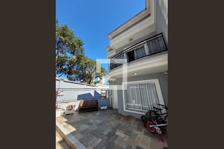 Casa de condomínio à venda com 392m², 4 quartos e 6 vagas Casa de condomínio à venda com 392m², 4 quartos e 6 vagasEntrada da Casa