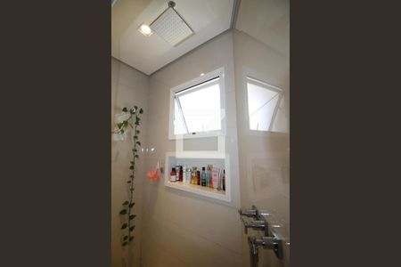 Casa de condomínio à venda com 392m², 4 quartos e 6 vagasQuarto 4 - Banheiro