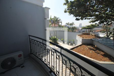 Casa de condomínio à venda com 392m², 4 quartos e 6 vagasQuarto 4 - Varanda