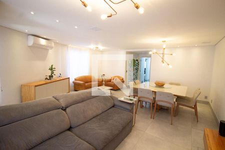 Sala de casa de condomínio à venda com 4 quartos, 392m² em Vila Bertioga, São Paulo