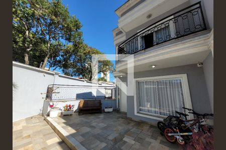 Casa de condomínio à venda com 392m², 4 quartos e 6 vagas Casa de condomínio à venda com 392m², 4 quartos e 6 vagasEntrada da Casa