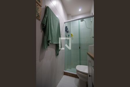 Apartamento à venda com 140m², 3 quartos e 1 vaga Apartamento à venda com 140m², 3 quartos e 1 vagaBanheiro da suíte