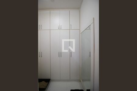 Apartamento à venda com 140m², 3 quartos e 1 vaga Apartamento à venda com 140m², 3 quartos e 1 vagaQuarto da área de serviço/armário