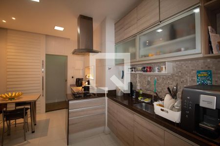 Apartamento à venda com 140m², 3 quartos e 1 vaga Apartamento à venda com 140m², 3 quartos e 1 vagaCozinha
