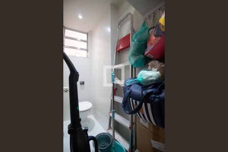 Apartamento à venda com 140m², 3 quartos e 1 vaga Apartamento à venda com 140m², 3 quartos e 1 vagaBanheiro da área de serviço