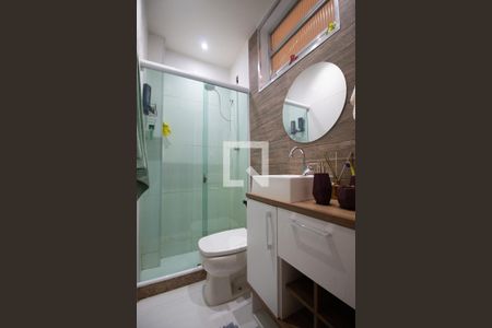 Apartamento à venda com 140m², 3 quartos e 1 vaga Apartamento à venda com 140m², 3 quartos e 1 vagaBanheiro da suíte