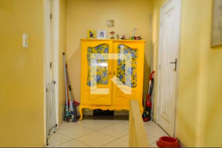 Casa de condomínio à venda com 261m², 6 quartos e 3 vagas Casa de condomínio à venda com 261m², 6 quartos e 3 vagasHall