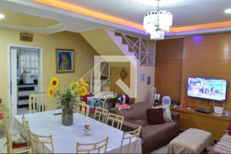 Sala de casa de condomínio à venda com 6 quartos, 261m² em Jacarepaguá, Rio de Janeiro