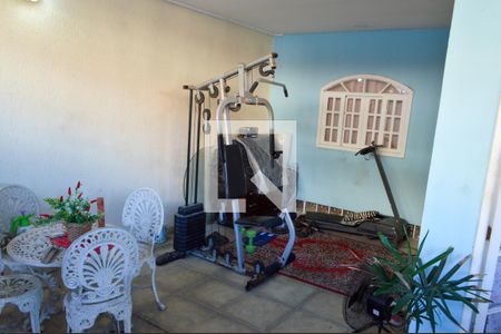 Casa de condomínio à venda com 261m², 6 quartos e 3 vagas Casa de condomínio à venda com 261m², 6 quartos e 3 vagasGaragem