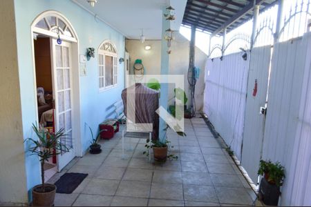 Casa de condomínio à venda com 261m², 6 quartos e 3 vagas Casa de condomínio à venda com 261m², 6 quartos e 3 vagasQuintal