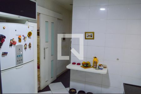 Casa de condomínio à venda com 261m², 6 quartos e 3 vagas Casa de condomínio à venda com 261m², 6 quartos e 3 vagasCozinha