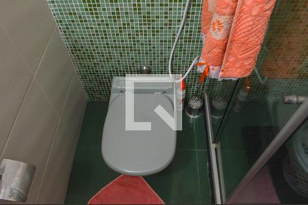 Casa de condomínio à venda com 261m², 6 quartos e 3 vagas Casa de condomínio à venda com 261m², 6 quartos e 3 vagasBanheiro 2