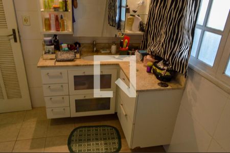 Casa de condomínio à venda com 261m², 6 quartos e 3 vagas Casa de condomínio à venda com 261m², 6 quartos e 3 vagasBanheiro da Suíte