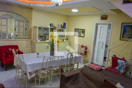 Sala  de casa de condomínio à venda com 6 quartos, 261m² em Jacarepaguá, Rio de Janeiro