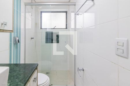 Banheiro da Suite de apartamento à venda com 1 quarto, 54m² em Auxiliadora, Porto Alegre