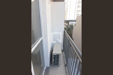 Studio para alugar com 18m², 1 quarto e sem vaga Studio para alugar com 18m², 1 quarto e sem vagaSacada