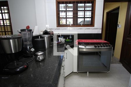 Casa à venda com 120m², 3 quartos e 2 vagas Casa à venda com 120m², 3 quartos e 2 vagasCozinha