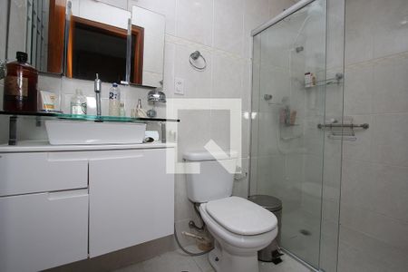 Casa à venda com 120m², 3 quartos e 2 vagas Casa à venda com 120m², 3 quartos e 2 vagasBanheiro