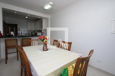 Casa à venda com 120m², 3 quartos e 2 vagas Casa à venda com 120m², 3 quartos e 2 vagasCozinha