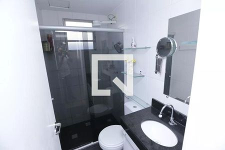 Banheiro de apartamento para alugar com 2 quartos, 49m² em Santa Maria, Contagem
