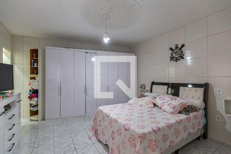 Casa à venda com 440m², 5 quartos e 7 vagasSuite - Casa 3