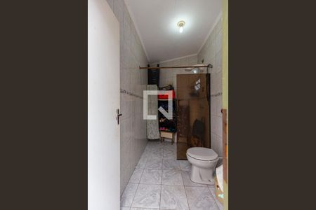 Casa à venda com 440m², 5 quartos e 7 vagasBanheiro de serviço