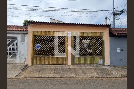 Casa à venda com 440m², 5 quartos e 7 vagasFachada